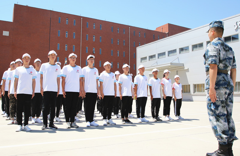 2019年7月1日，中天北京集团大学生入职培训。