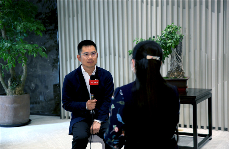 2020年5月6日，北京电视台就“疫情当前，建筑行业如何做好复工复产工作”，到中天北京集团实地走访，中天北京集团总裁张向洪作为朝阳区人大代表接受访问。