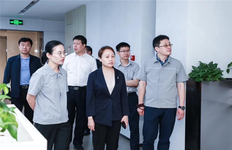 2023年5月15日，河北建材职业技术学院党委书记张明莉一行到中天北京集团进行校企合作交流。