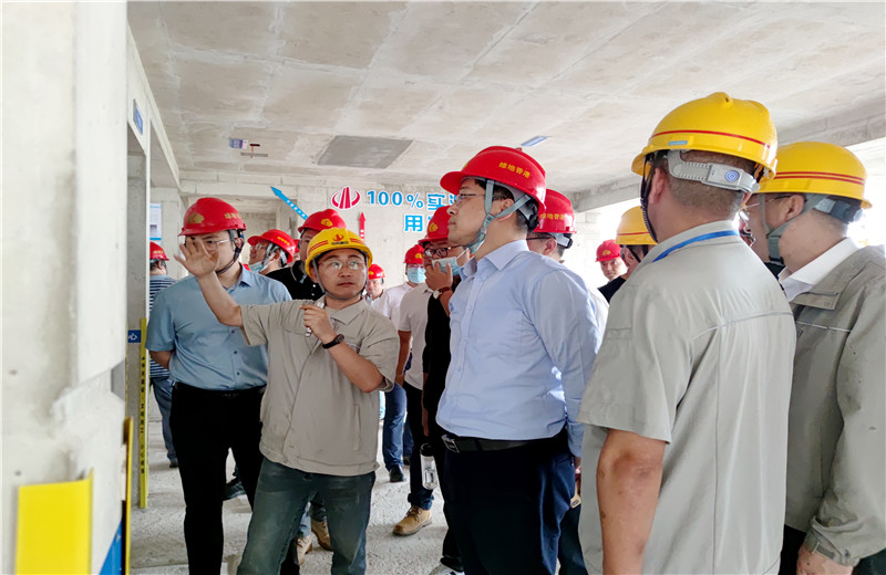 2023年5月10日，绿地香港集团华南区域公司工程对标培训观摩会在中天八建南宁绿地朗峯A地块项目举行。