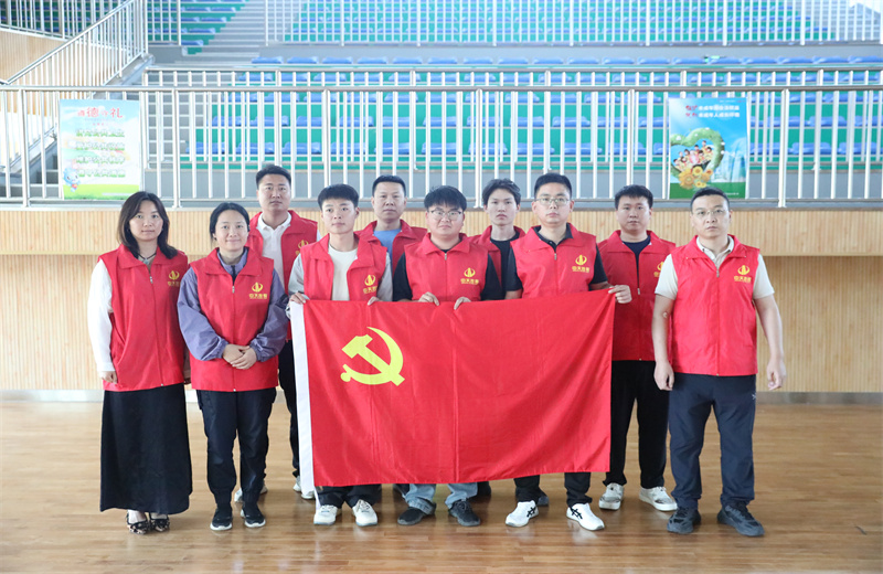 2026年6月17日，北京建投近30名中天志愿者踊跃参与北京市通州区张家湾无偿献血活动，用实际行动践行企业社会责任，以热血为生命助力，传递中天爱心正能量。